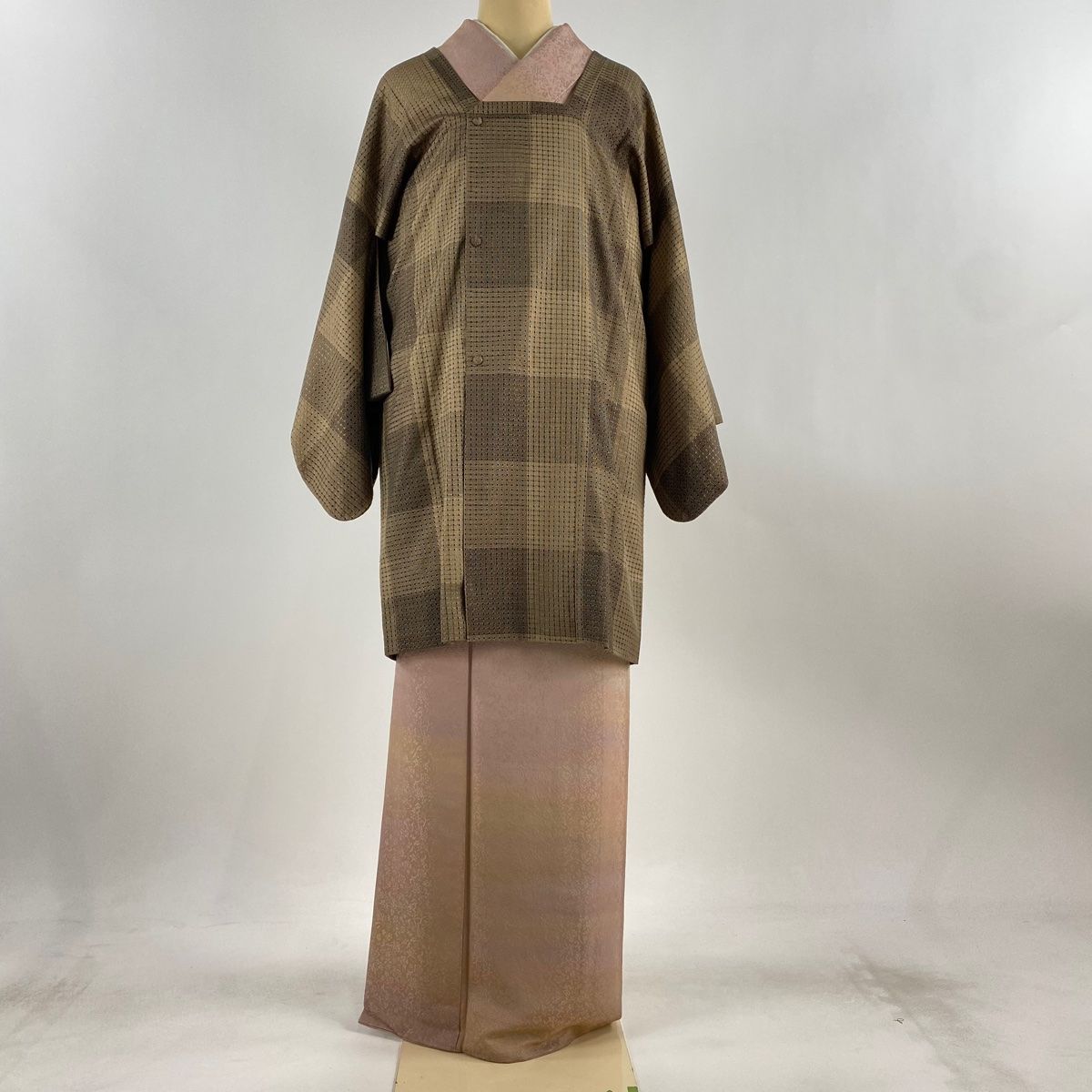 道行 身丈92 cm 裄丈65 5 M 大島紬地 和装コート 角衿 証紙 幾何学 茶色 正絹 秀品