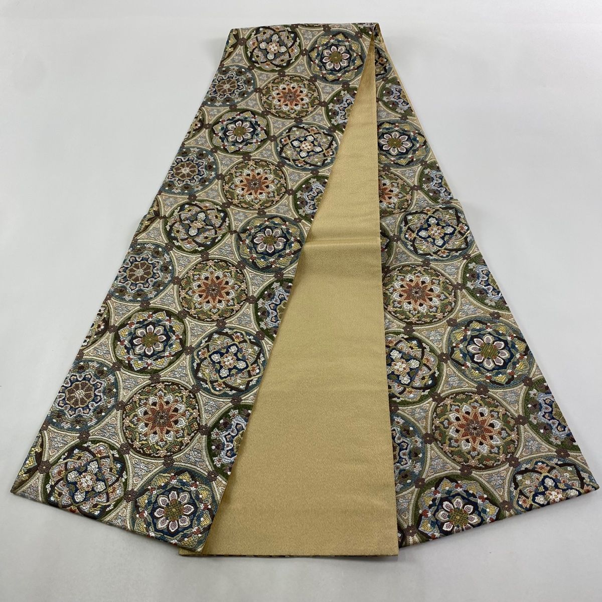 美品】 袋帯 逸品 華文 幾何学 絽刺し 金銀糸 灰緑 全通 正絹 【中古