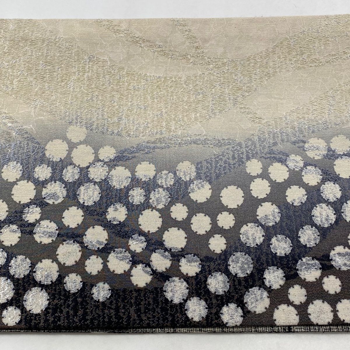 ★専用★未使用品 袋帯 クリーム 雪輪 金糸 長さ4m47cm 六通柄 未使用品 袋帯 クリーム 雪輪 金糸 長さ4m47cm 六通柄 仕立て上がり正絹