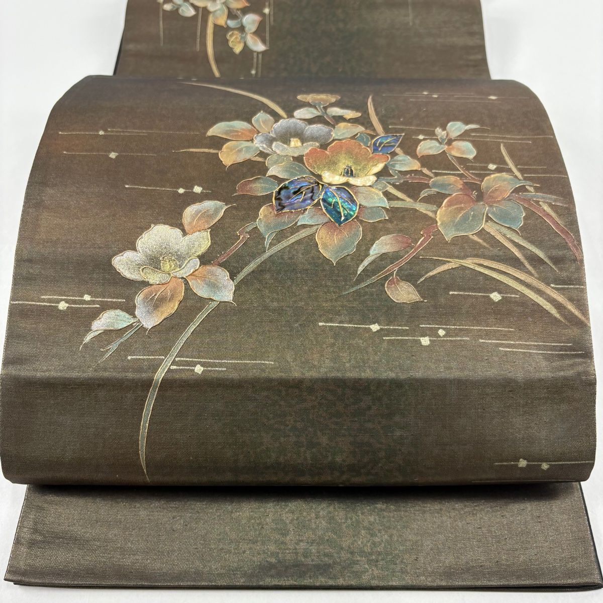 袋帯 名品 椿 霞 金彩 螺鈿 金茶 お太鼓柄 正絹 【中古】 - メルカリ