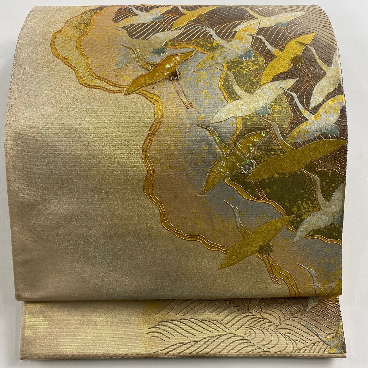 袋帯 名品 鶴 波 螺鈿 金彩 金色 お太鼓柄 正絹 【中古】 - メルカリ