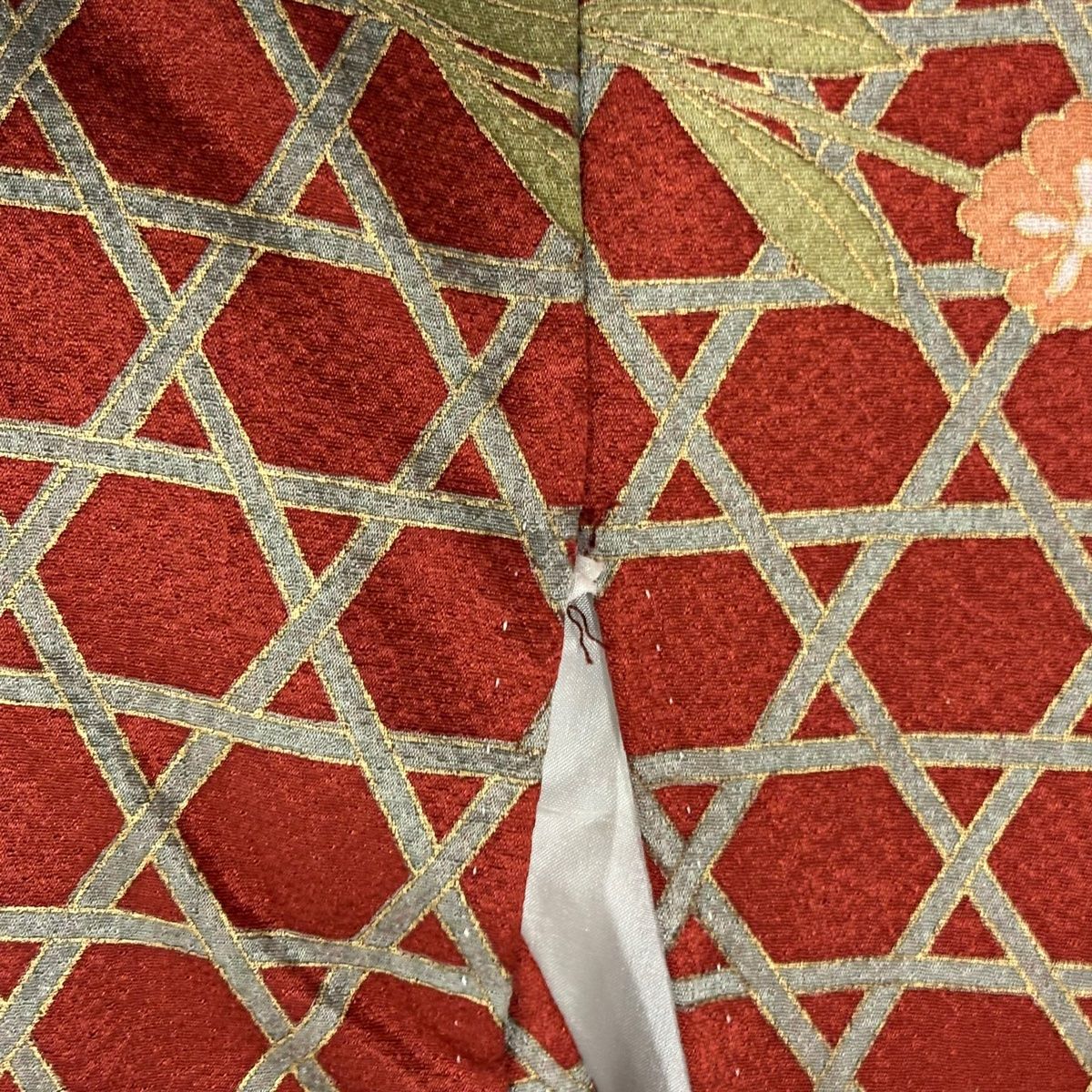  振袖 身丈162 5 cm 裄丈68 L 袷 草花 蝶 金彩 染め分け 山吹茶色 正絹 秀品 振袖 着物