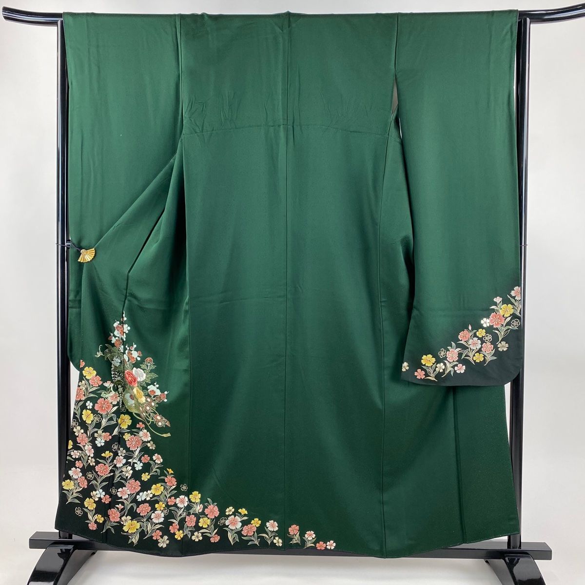 振袖 身丈157 cm 裄丈65.5 M 袷 花籠 撫子 刺繍 金銀彩 深緑 正絹 秀品