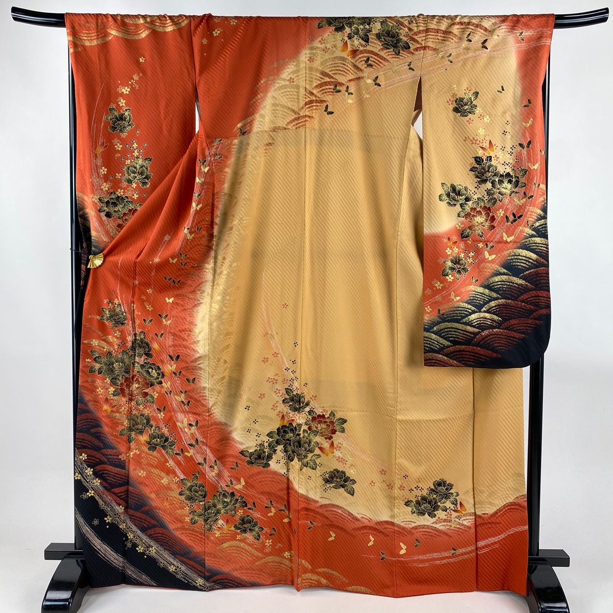 振袖 身丈167 cm 裄丈69 L 袷 牡丹 蝶 金彩 染め分け 朱色 正絹 秀品