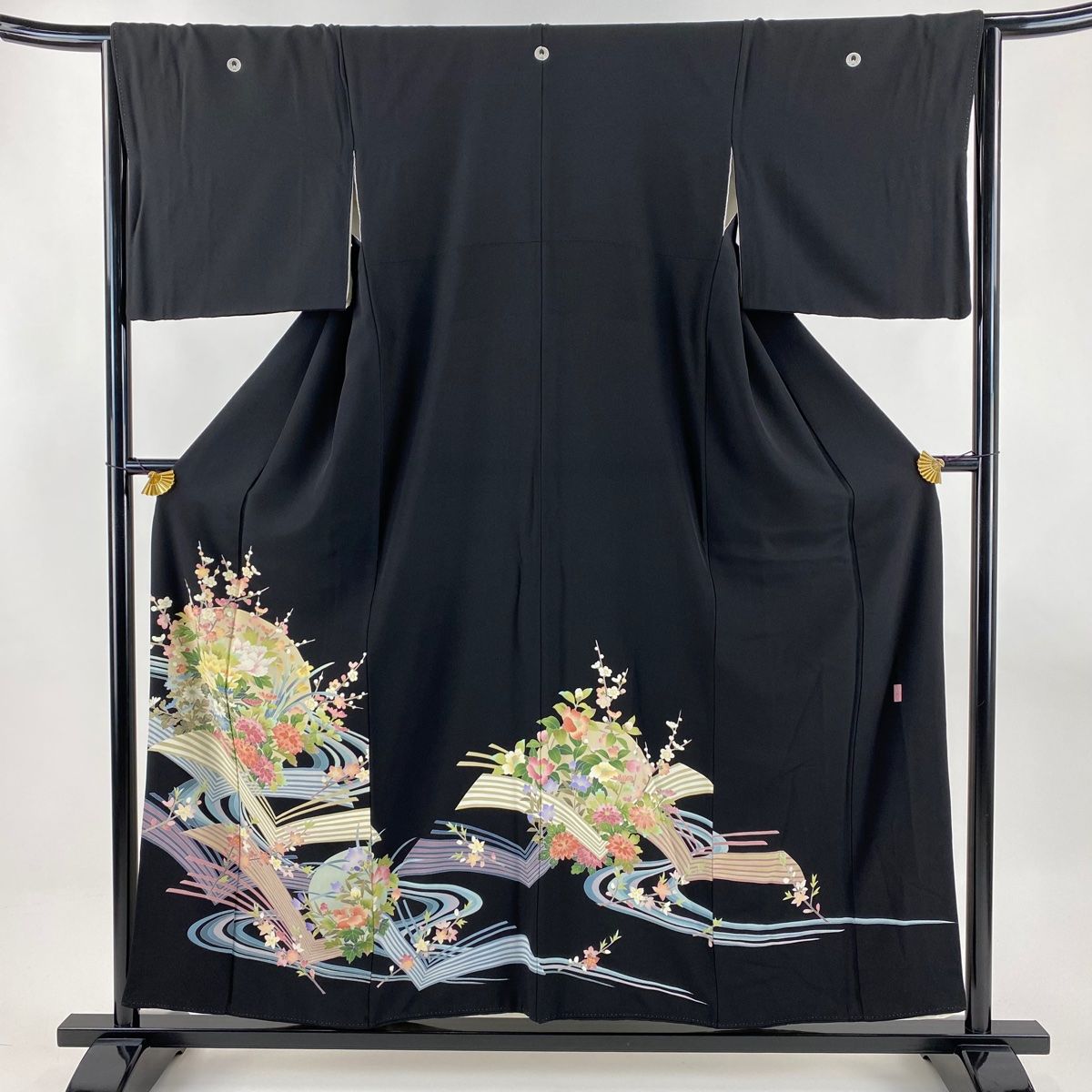 黒留袖 身丈156 cm 裄丈66 M 袷 岡村蒼風 十日町友禅 落款 草花 流水 黒 正絹 秀品