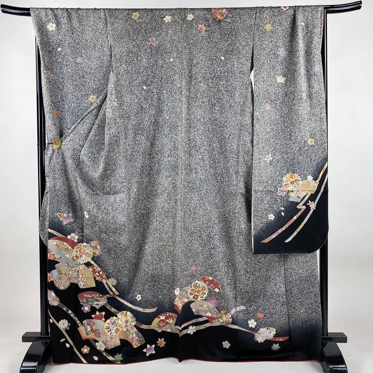 振袖 身丈168 cm 裄丈70 L 袷 扇面 桜 金糸 金銀彩 黒灰 正絹 秀品