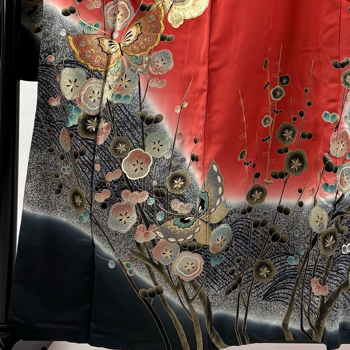 振袖 身丈159.5 cm 裄丈69 L 袷 蝶 枝梅 金糸 金銀彩 茜色 正絹 秀品