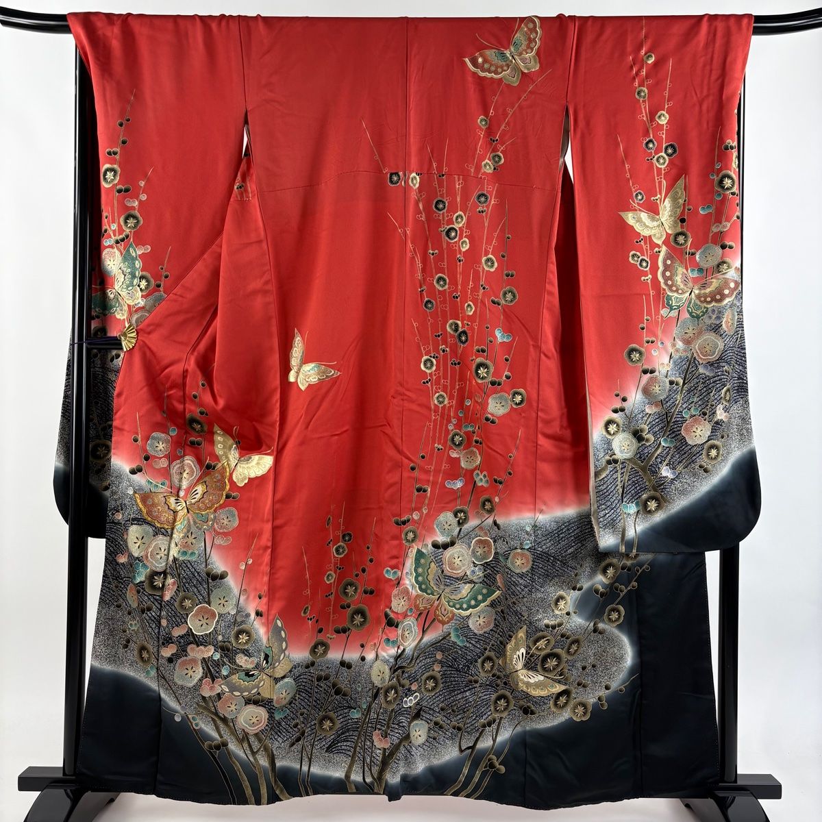 振袖 身丈159 5 cm 裄丈69 L 袷 蝶 枝梅 金糸 金銀彩 茜色 正絹 秀品
