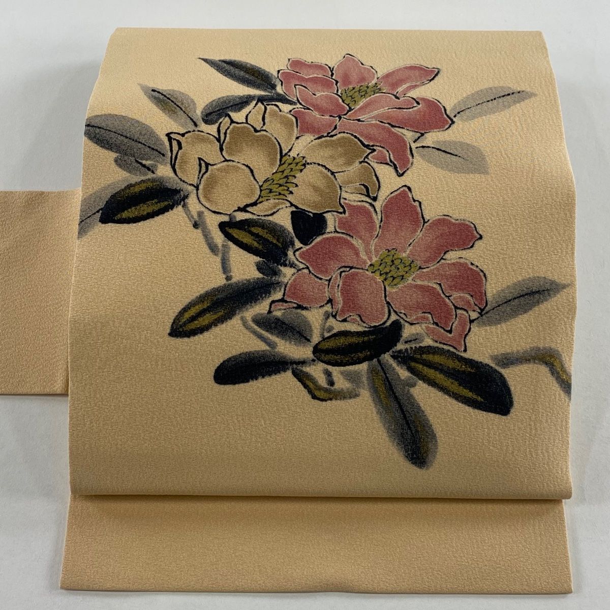 名古屋帯 秀品 落款 山科春宣 草花 金彩 薄オレンジ 正絹