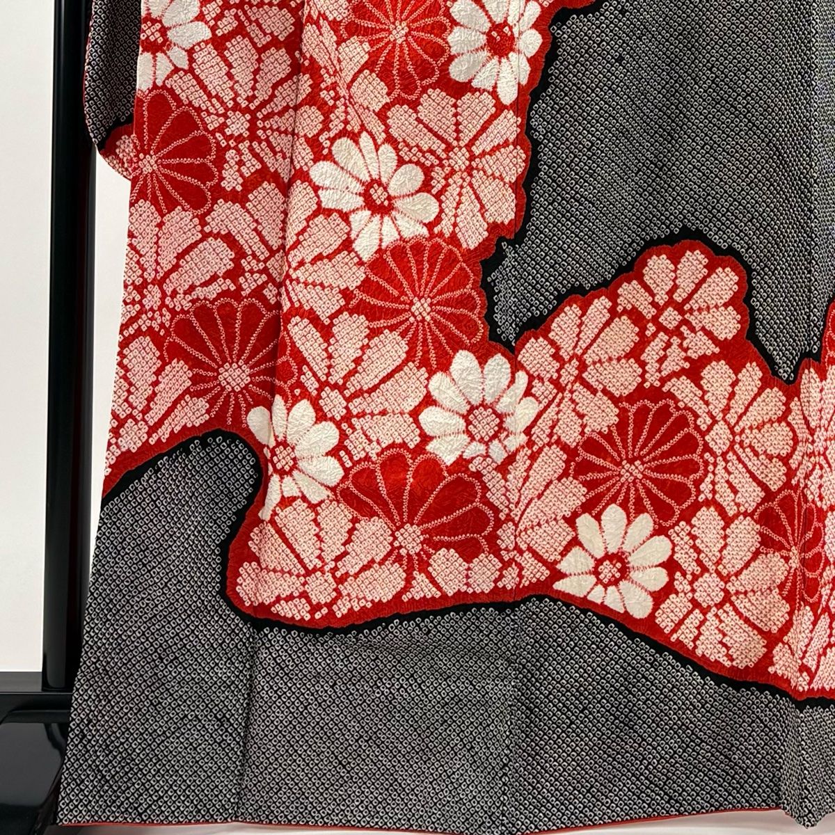 振袖 身丈167 cm 裄丈67.5 L 袷 菊 総絞り 黒 正絹