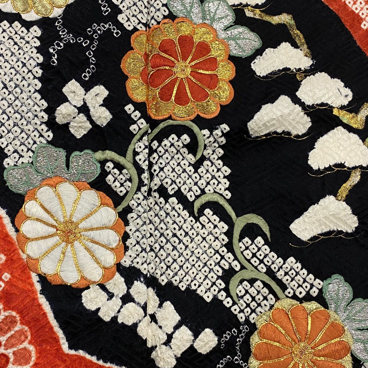  振袖 身丈161 cm 裄丈66.5 M 袷 菊唐草 笠松 刺繍 総絞り 茜色 正絹 振袖 着物