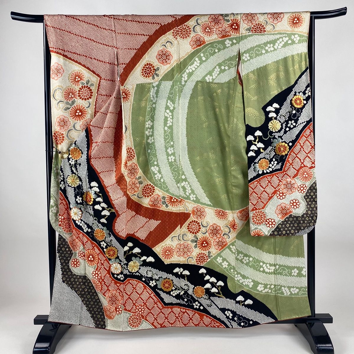 振袖 身丈161 cm 裄丈66 5 M 袷 菊唐草 笠松 刺繍 総絞り 茜色 正絹