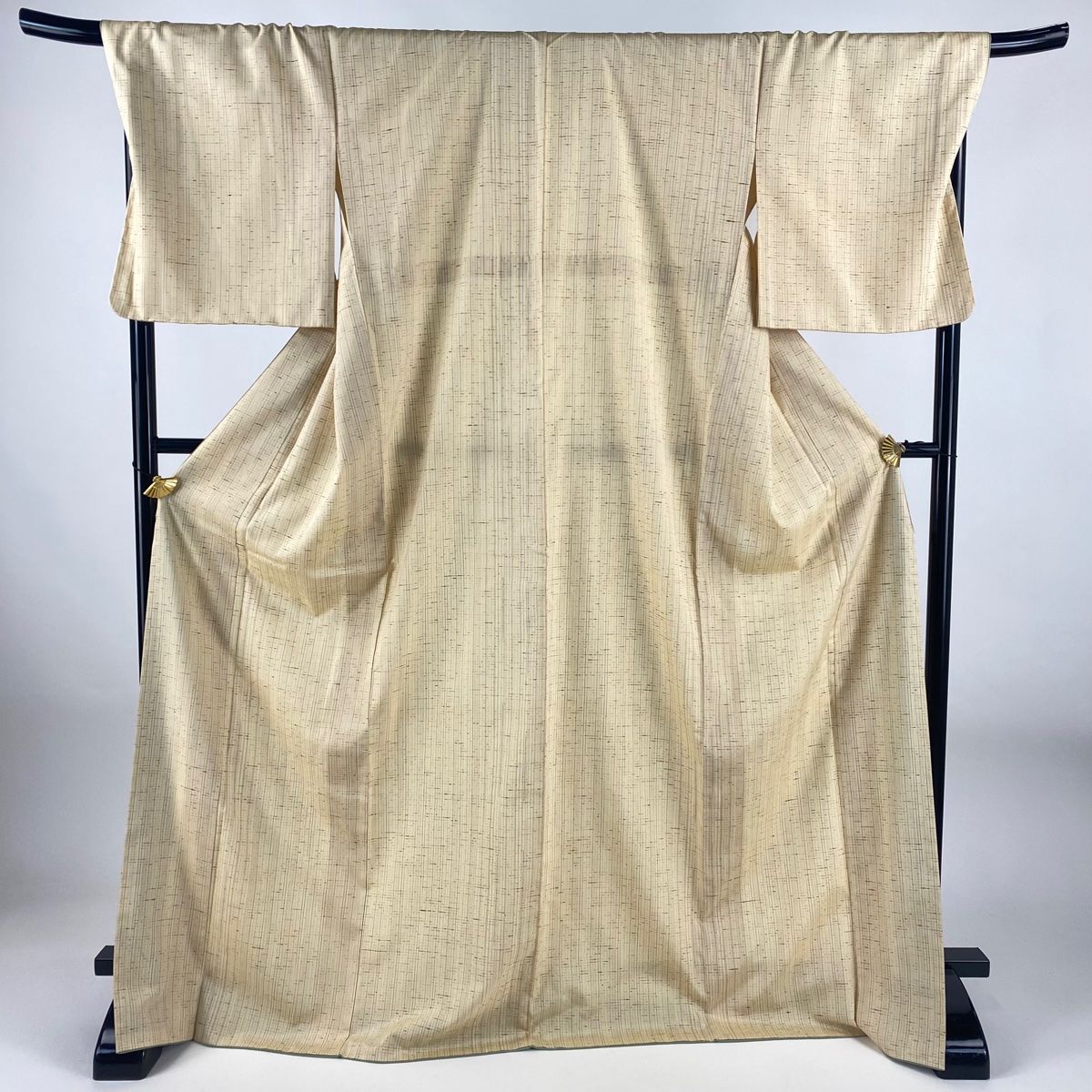 【美品】 紬 身丈173cm 裄丈72cm L 袷 縦縞 ベージュ 正絹 名品 【】