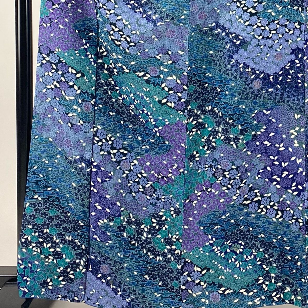 小紋 身丈164 5 cm 裄丈67 M 袷 草花 霞 箔通し 金彩 紺色 正絹