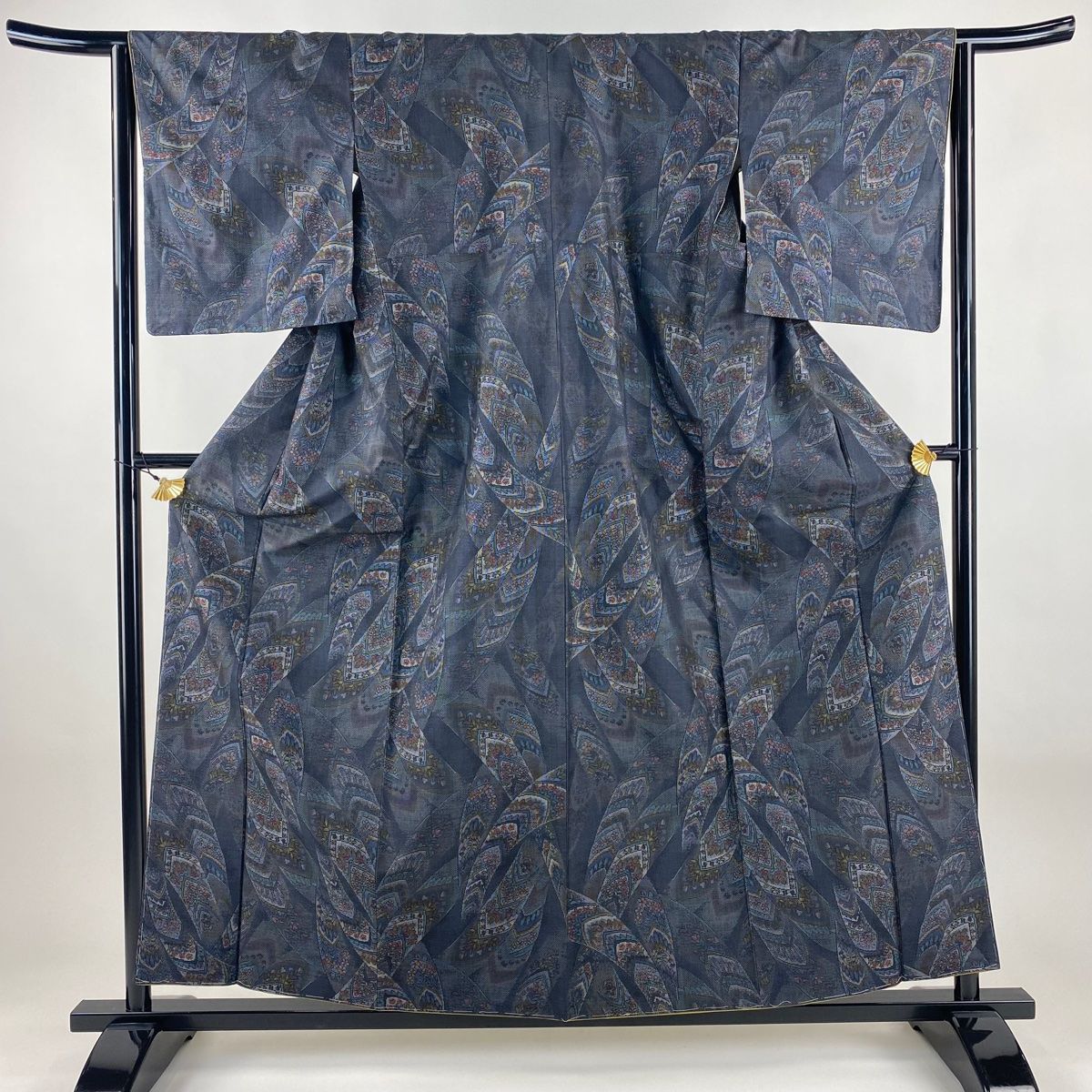 紬 身丈157 5 cm 裄丈64 M 袷 草花 幾何学 紺色 正絹