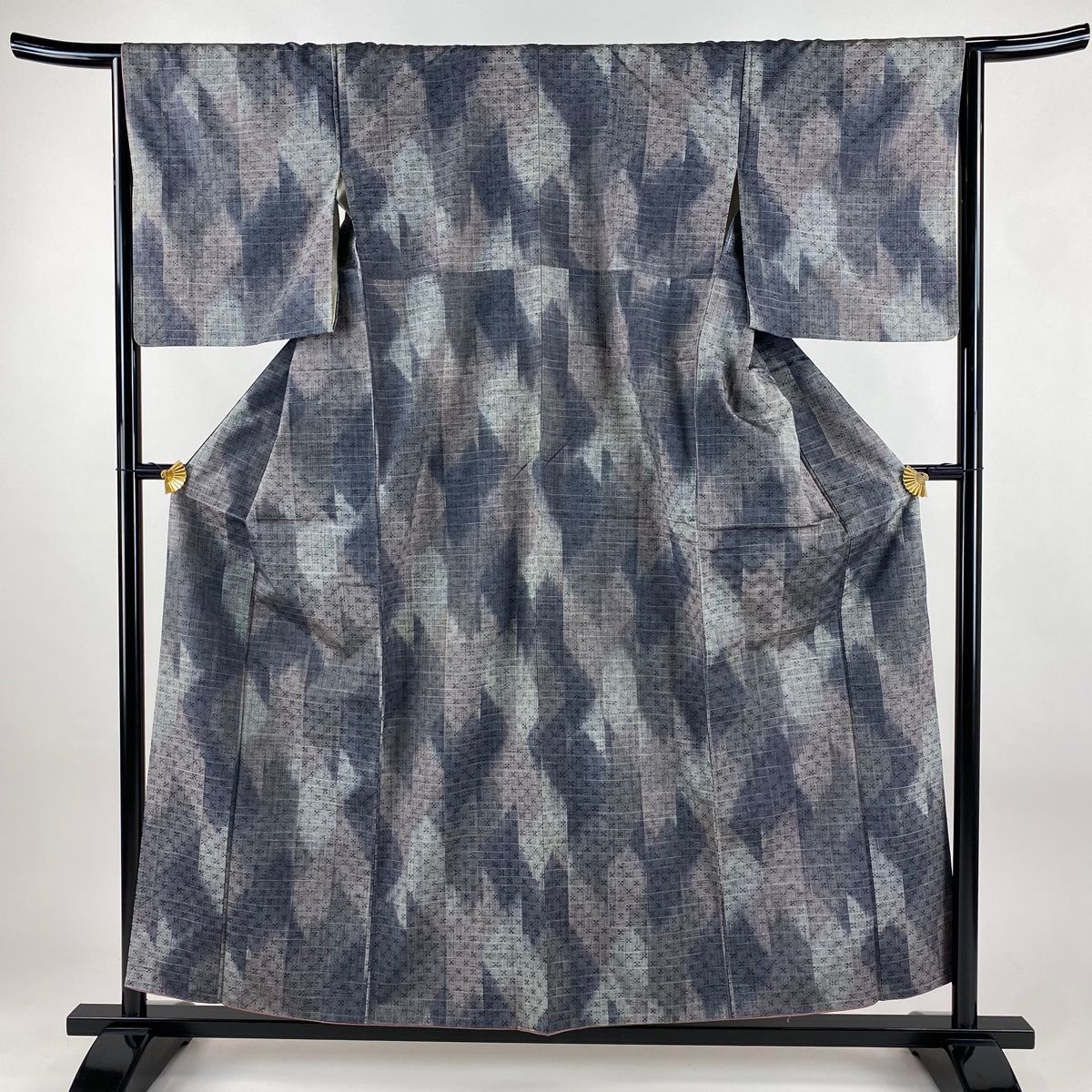 紬 身丈156 cm 裄丈64 5 M 袷 三代目市三郎 はなかすり 幾何学 灰色 正絹 秀品