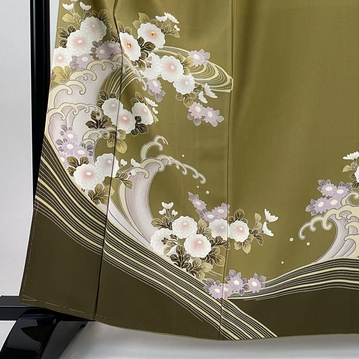 色留袖 身丈162 cm 裄丈65 M 袷 菊 波頭 金糸 染分け 鶯色 正絹 秀品 一つ紋
