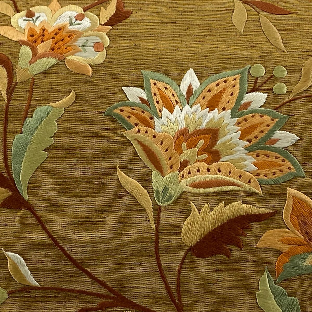 名古屋帯 秀品 紬地 草花 刺繍 山吹茶色 正絹 【中古】 - メルカリ