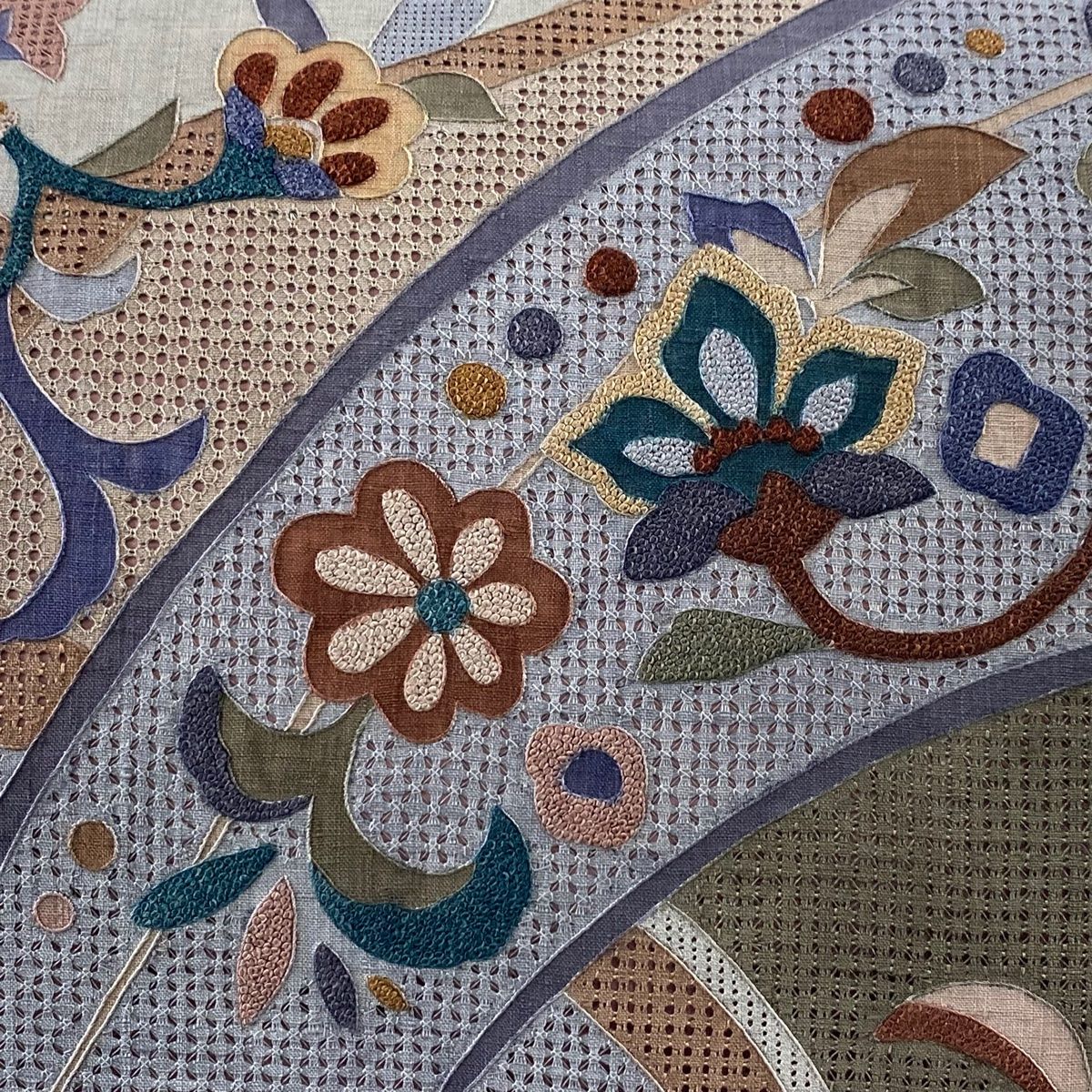 袋帯 秀品 紬地 草花 幾何学模様 刺繍 青灰色 お太鼓柄 正絹