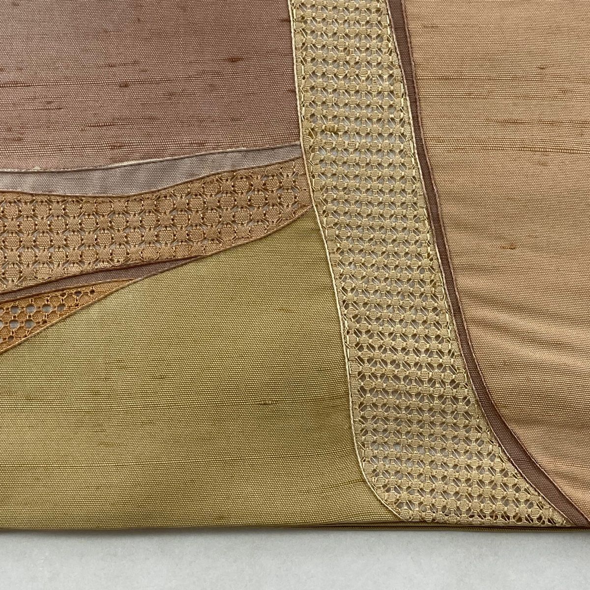  袋名古屋帯 秀品 魚 幾何学 刺繍 ベージュ 正絹 名古屋帯 帯