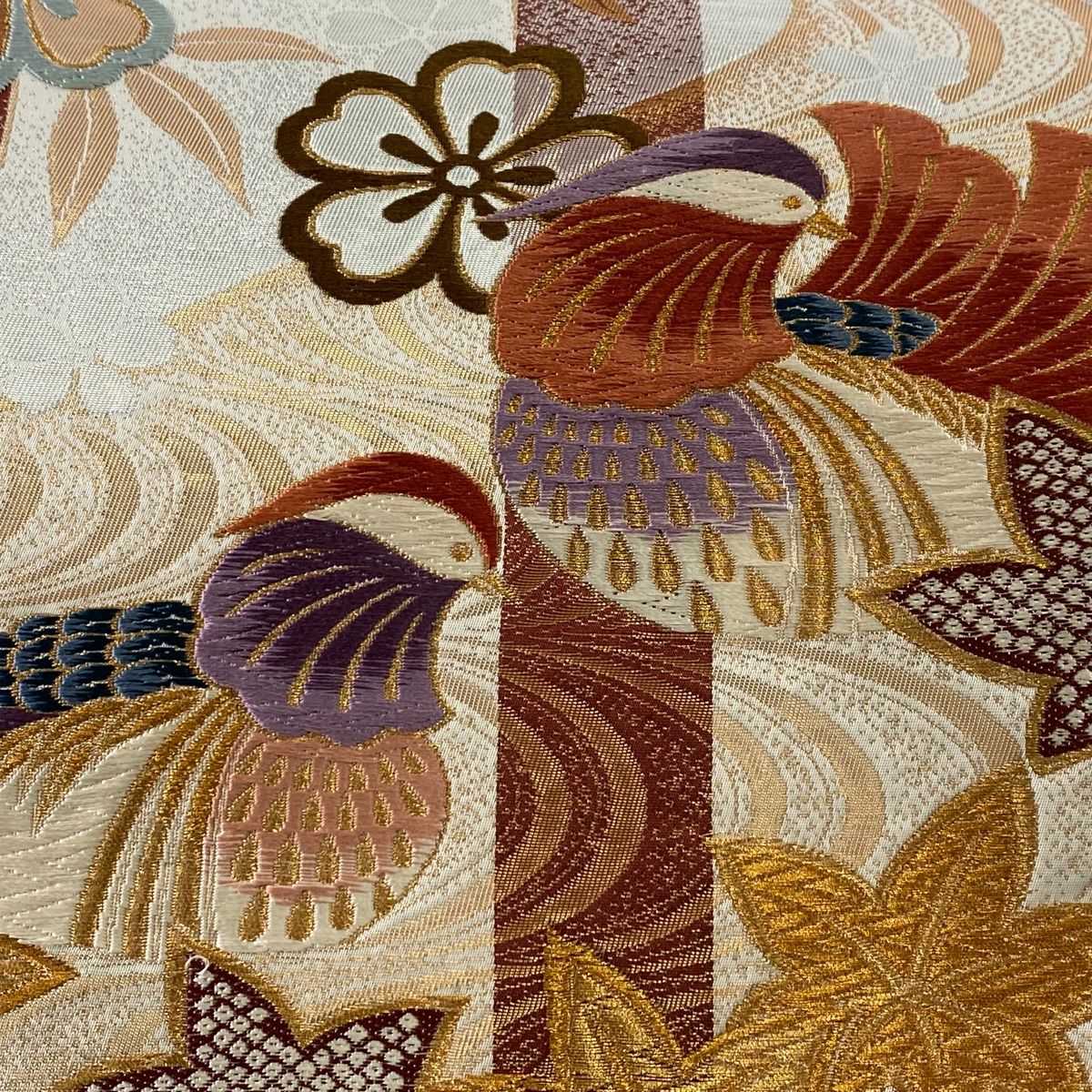 袋帯 秀品 振袖向き 関西仕立て 鴛鴦 桜 箔 金糸 クリーム 全通 正絹