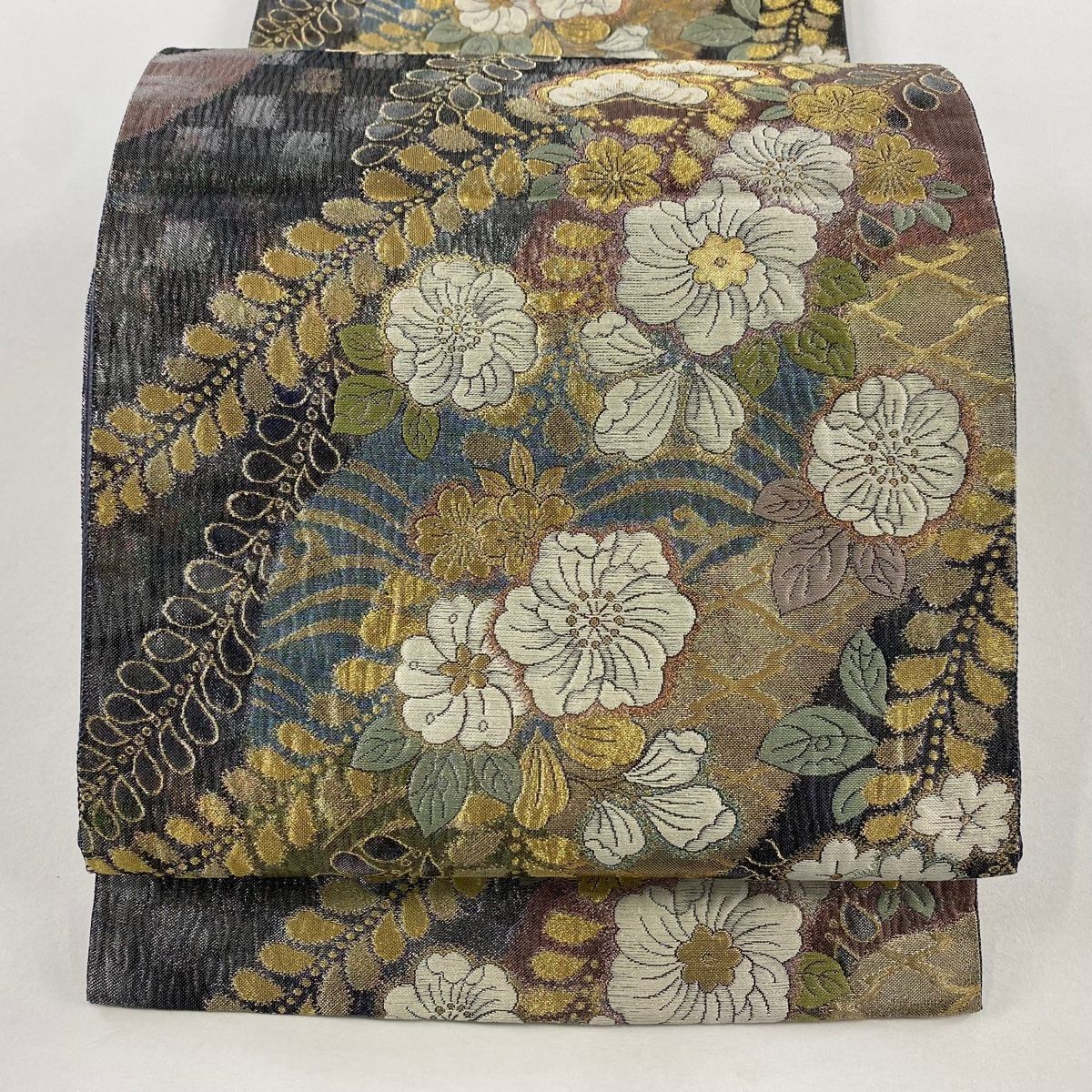 袋帯 秀品 草花 松皮菱 箔 金糸 黒灰 六通 正絹