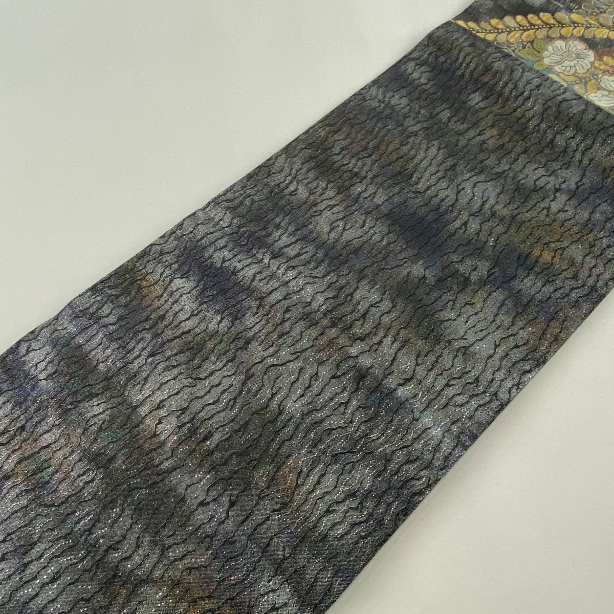  袋帯 秀品 草花 松皮菱 箔 金糸 黒灰 六通 正絹 袋帯 帯