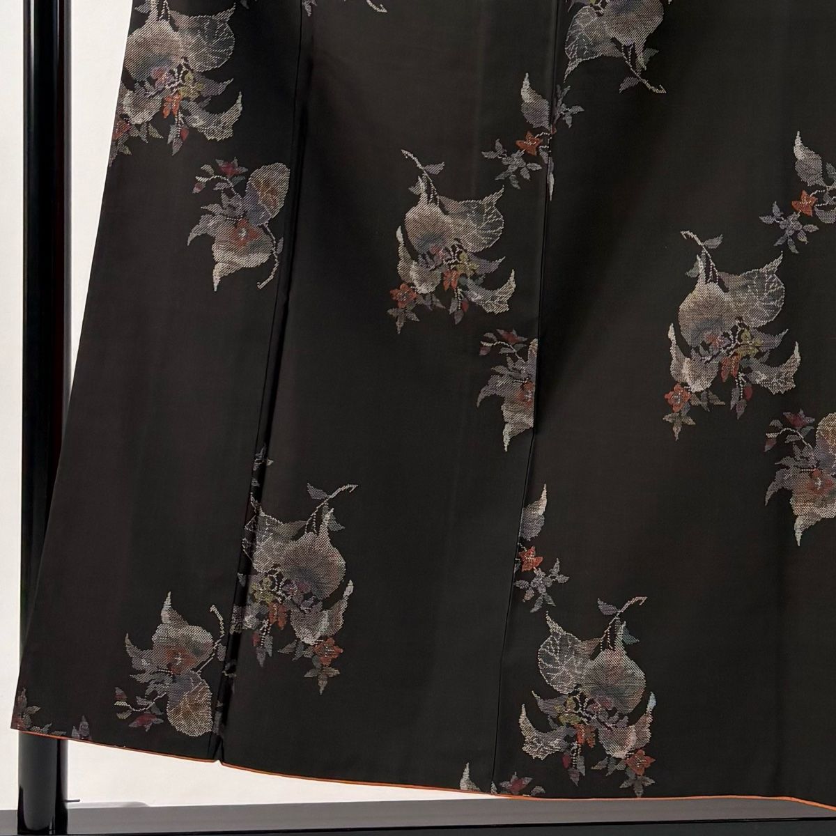 紬 身丈154 5 cm 裄丈62 S 袷 草花 焦茶色 正絹