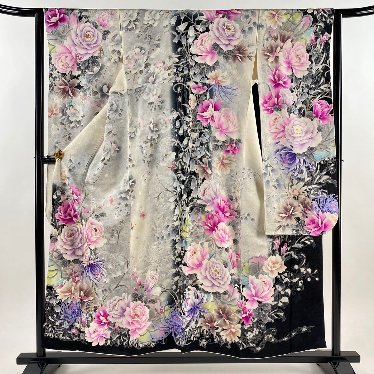 振袖 身丈155 cm 裄丈63 5 S 袷 草花 蝶 ラメ 金彩 クリーム 正絹