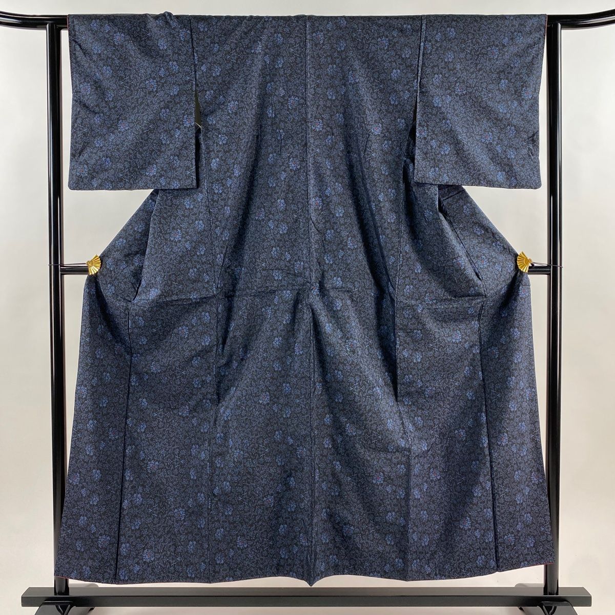 大島紬 身丈153.5 cm 裄丈62.5 S 袷 たかし 証紙 花唐草 黒 正絹