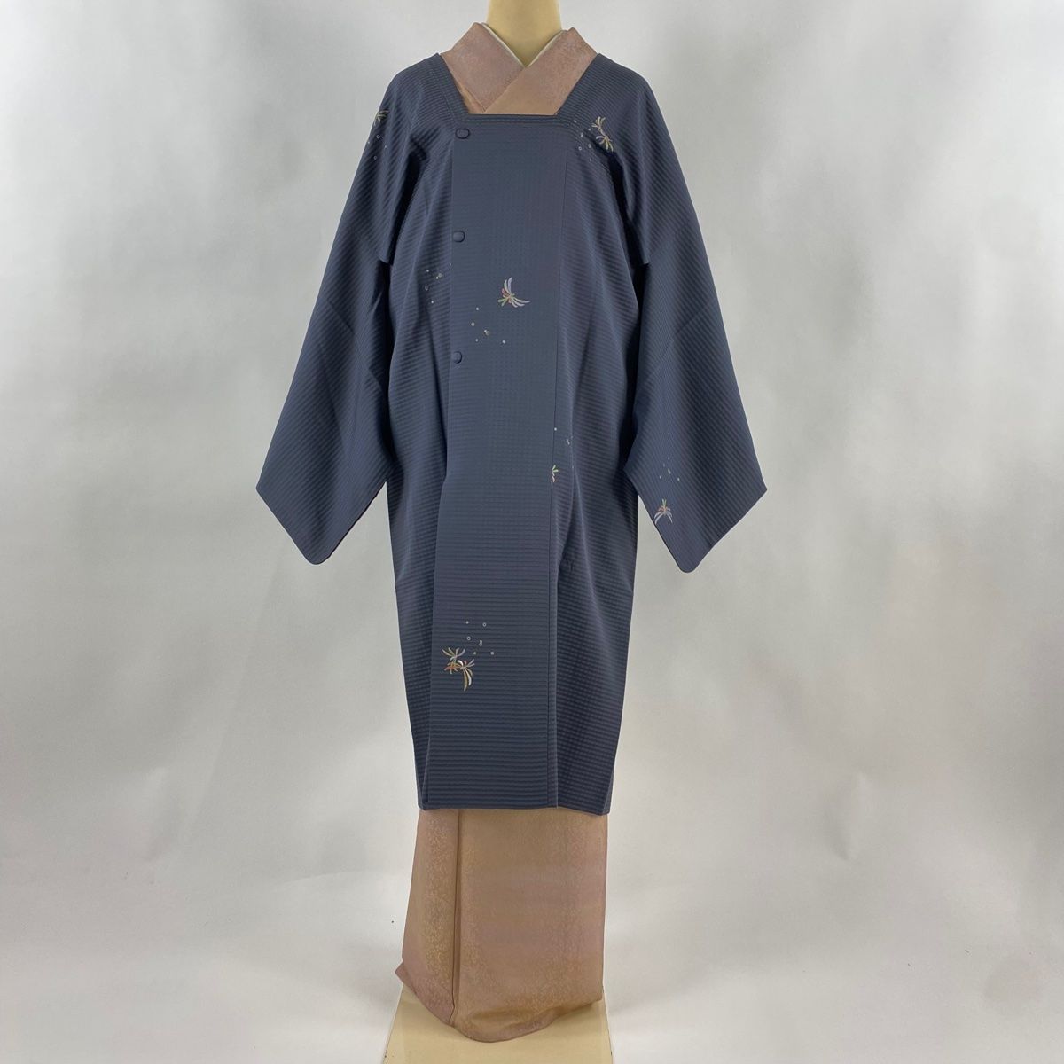 道行 身丈111 5 cm 裄丈69 L 和装コート 角衿 鳥 地紋 刺繍 金銀糸 黒灰 正絹