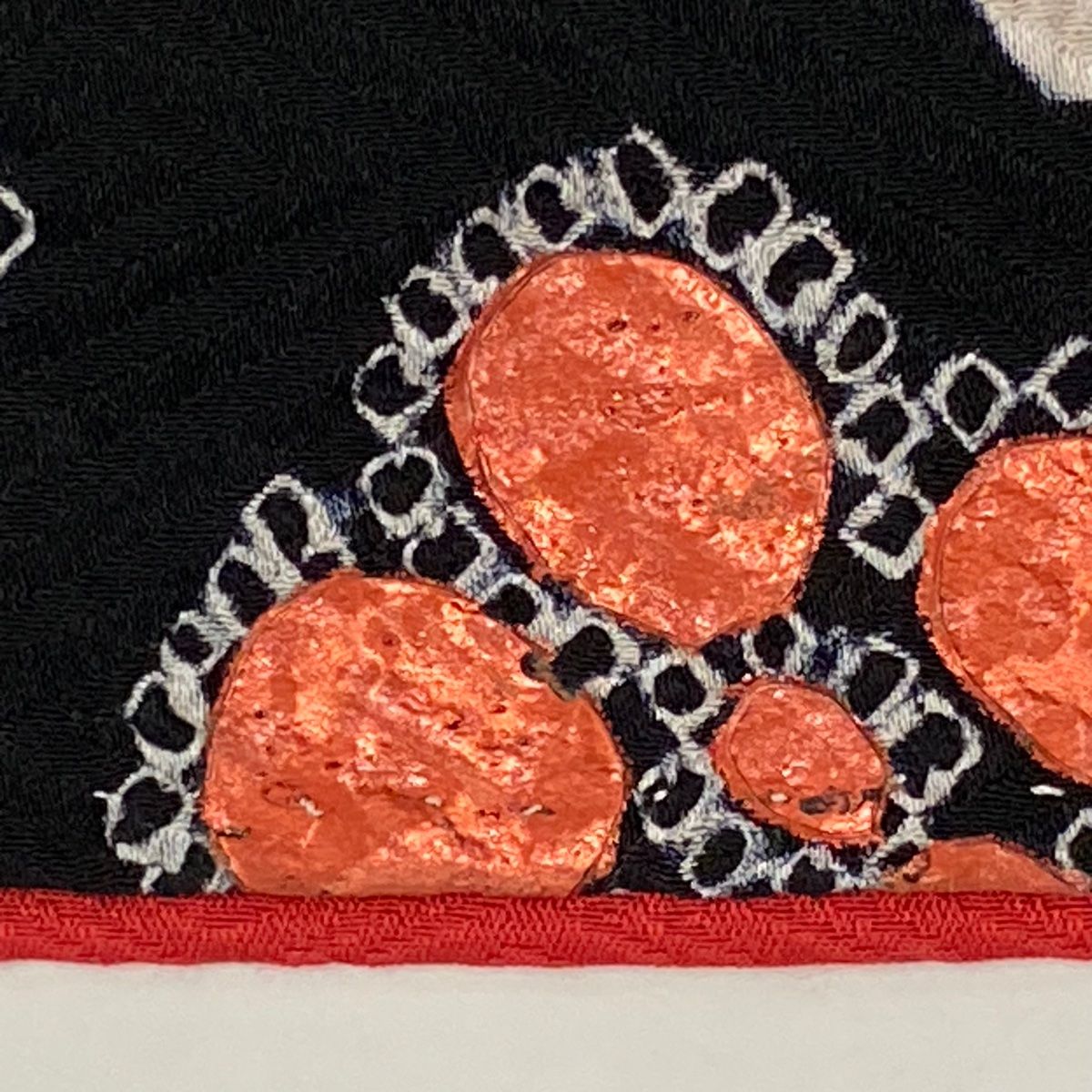  振袖 身丈168.5 cm 裄丈68.5 L 袷 梅 流水 絞り 金彩 黒 正絹 振袖 着物