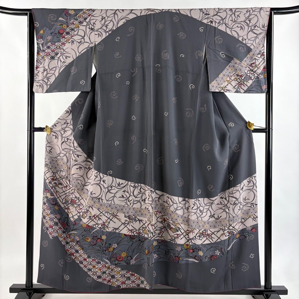 訪問着 身丈157 cm 裄丈62.5 S 袷 松竹梅 亀甲 染め分け 灰色 正絹