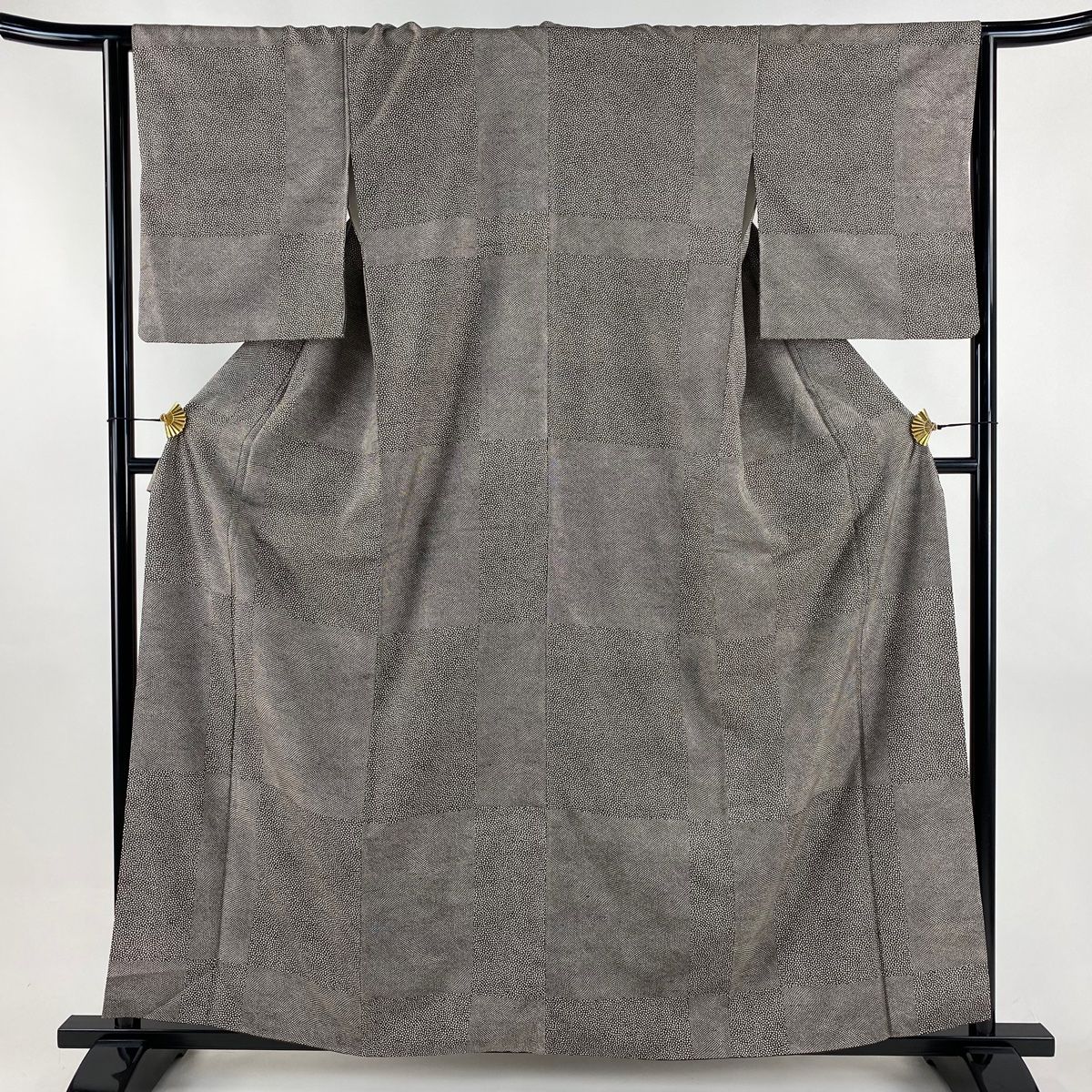 小紋 身丈160 cm 裄丈65 M 袷 紬地 変わり市松 幾何学 焦茶色 正絹