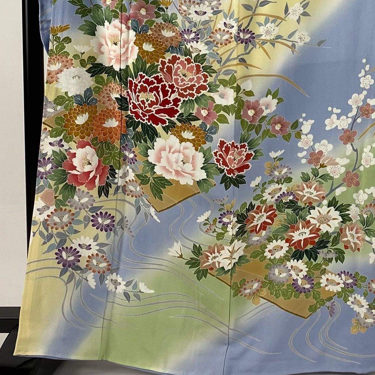 振袖 身丈164 5 cm 裄丈68 L 袷 草花 流水 染め分け ぼかし 水色 正絹