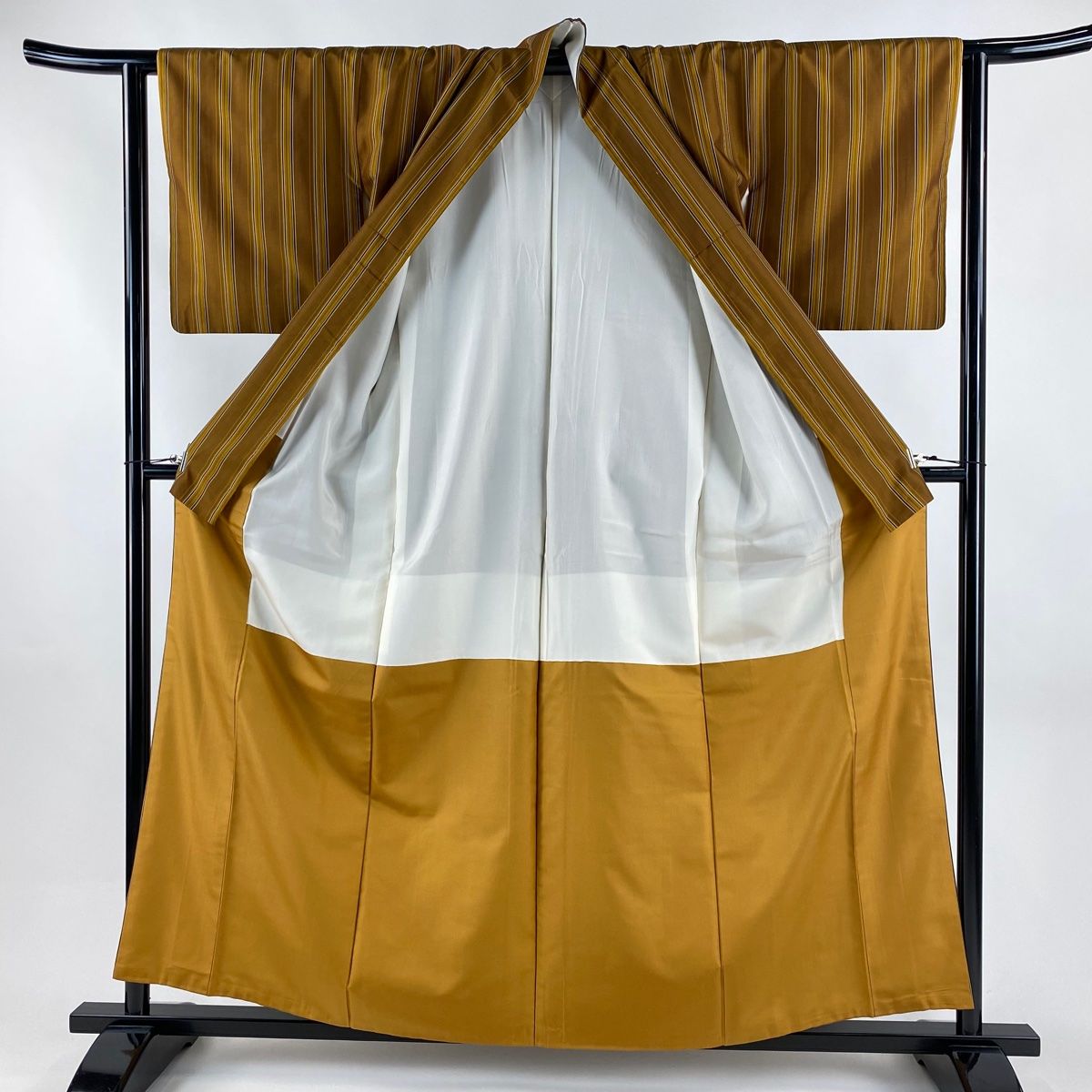  紬 身丈158 cm 裄丈61 5 S 袷 縦縞 山吹茶色 正絹 紬 着物