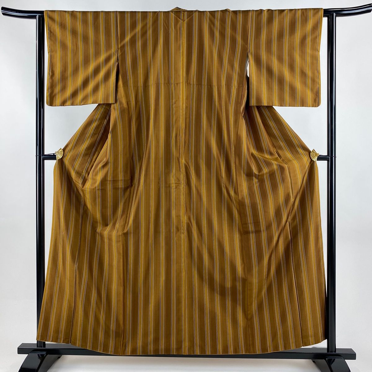 紬 身丈158 cm 裄丈61 5 S 袷 縦縞 山吹茶色 正絹