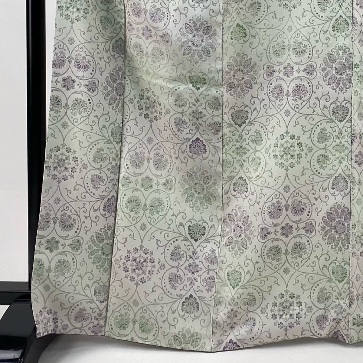 お召 身丈167 5 cm 裄丈66 M 袷 花唐草 灰白 正絹