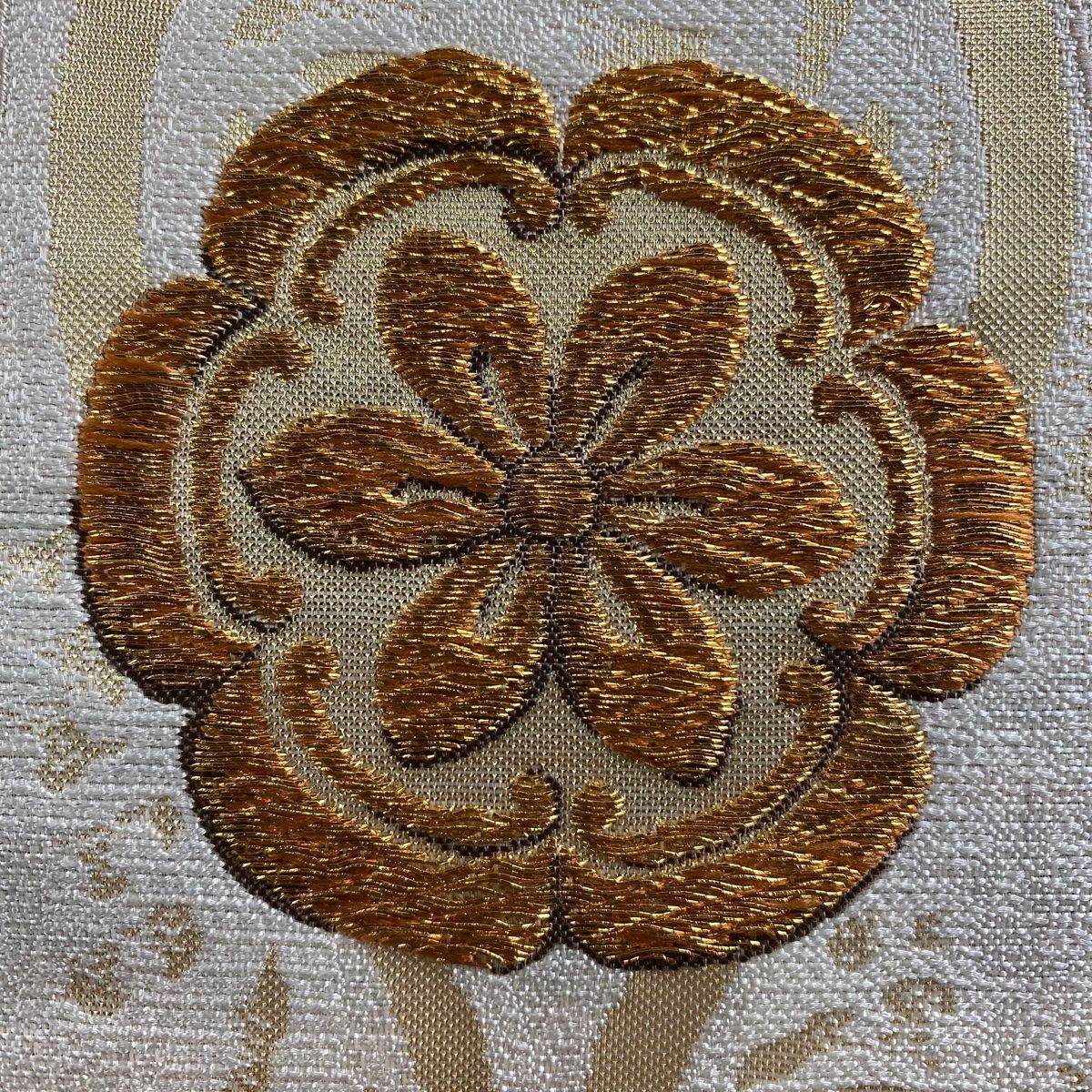 袋帯 立涌 草花 金銀糸 箔 クリーム 六通 正絹