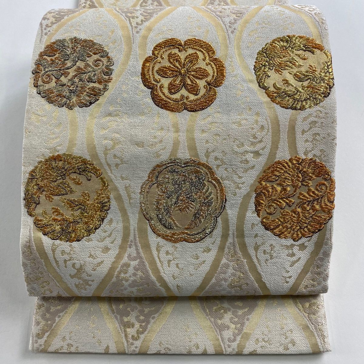 袋帯 立涌 草花 金銀糸 箔 クリーム 六通 正絹