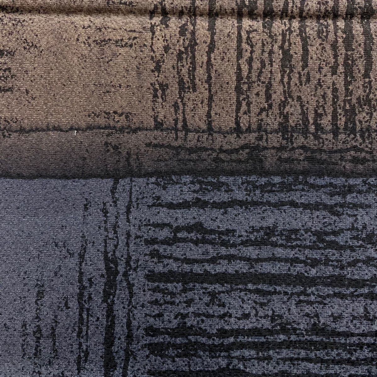 袋帯 横段 幾何学模様 焦茶色 全通 正絹