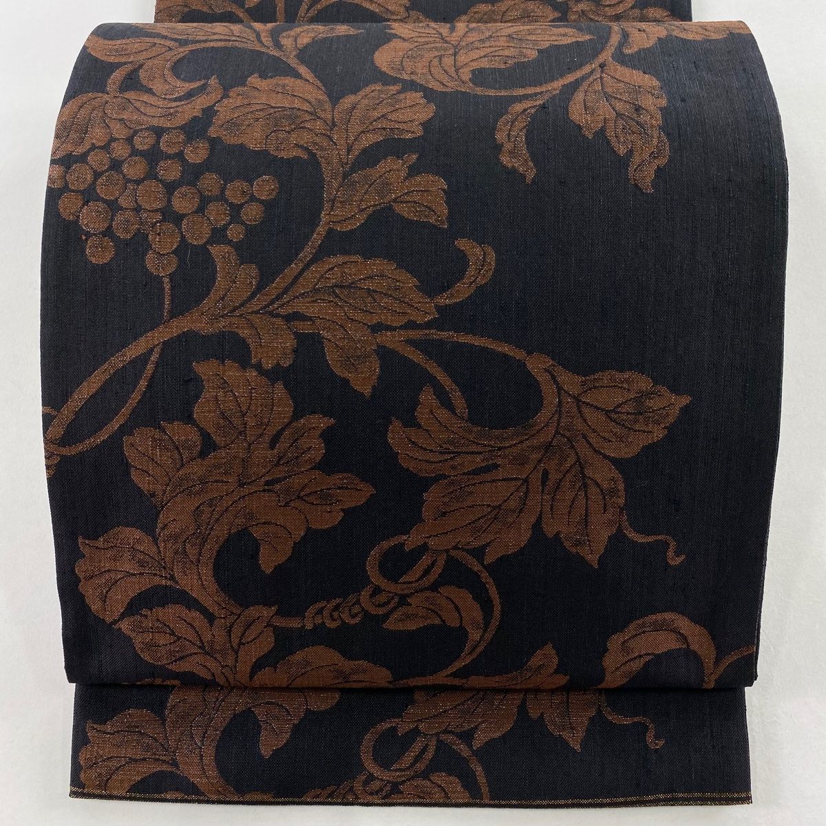 袋帯 関西仕立て 紬地 葡萄唐草 銀糸 黒 六通 正絹