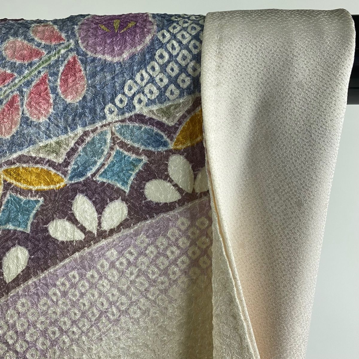  振袖 身丈164 cm 裄丈68 5 L 袷 袋帯フルセット 草花 熨斗 絞り 金彩 薄紫 正絹 振袖 着物