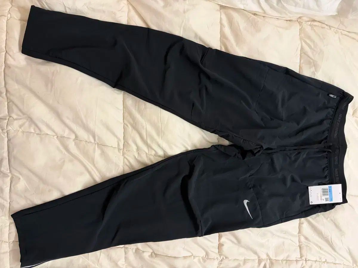 ナイキ ランニング ズボン ブラック M サイズ