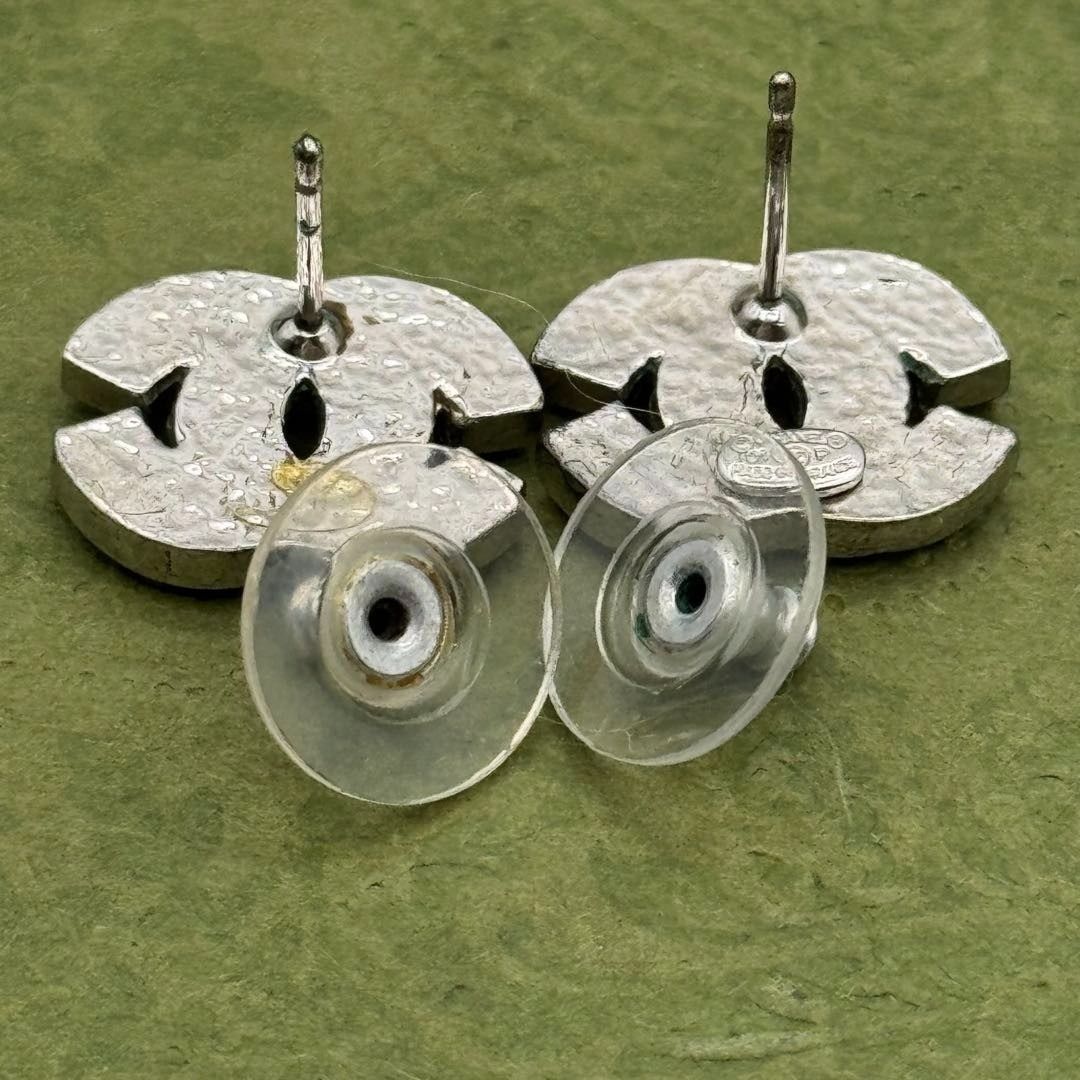 CHANEL ココマーク ラインストーン 01P 両耳 ピアス 095119 - メルカリ