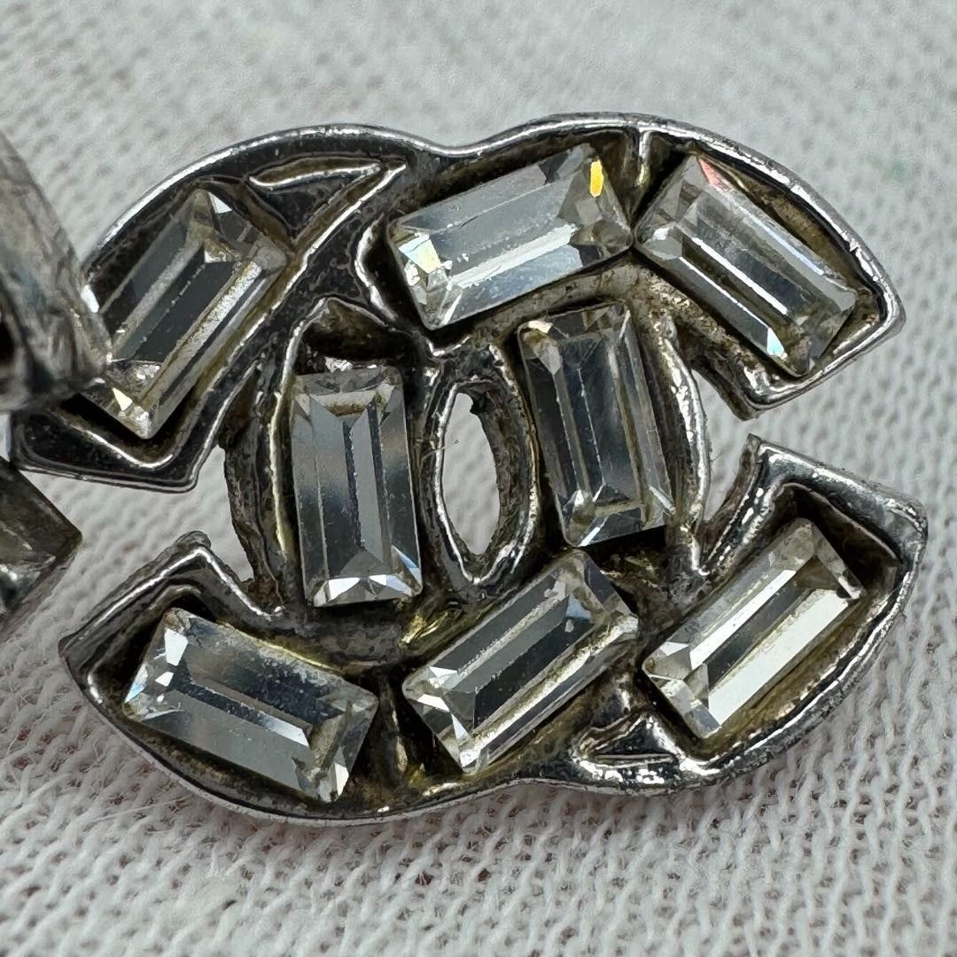 CHANEL ココマーク ラインストーン 01P 両耳 ピアス 095119 - メルカリ