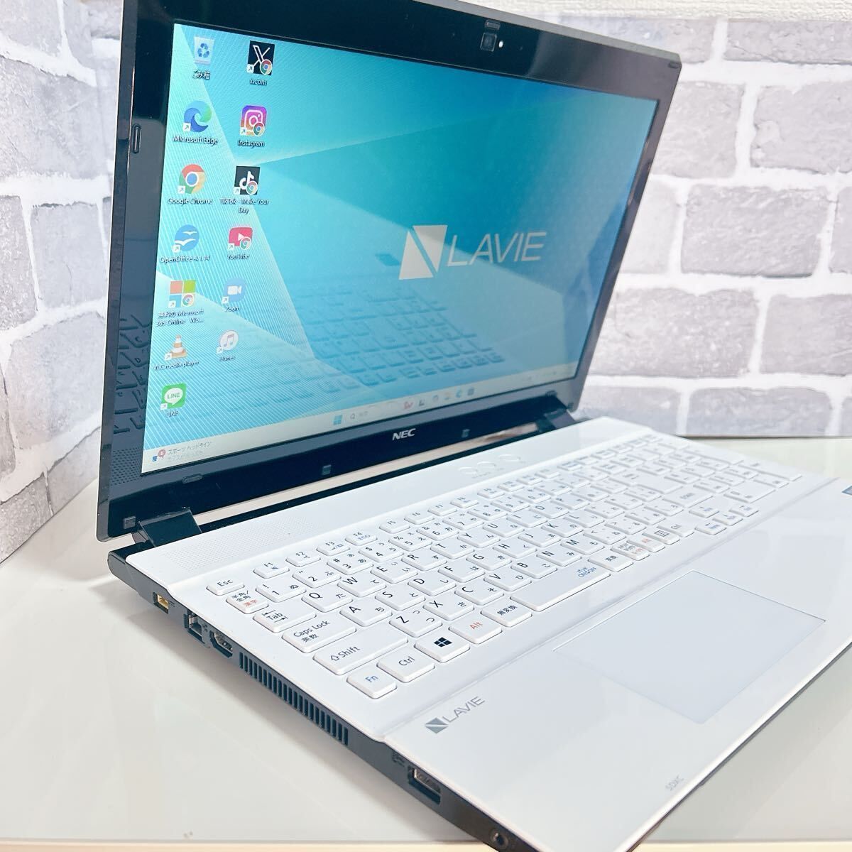 NEC LAVIE ホワイト ノートパソコン 15インチ DVDドライブ i5 Win11 AC