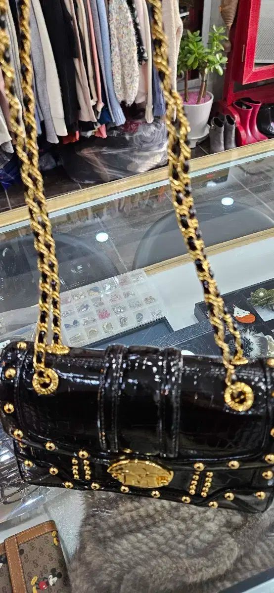 METROCITY ブラック クロスバック ゴールド チェーンバック