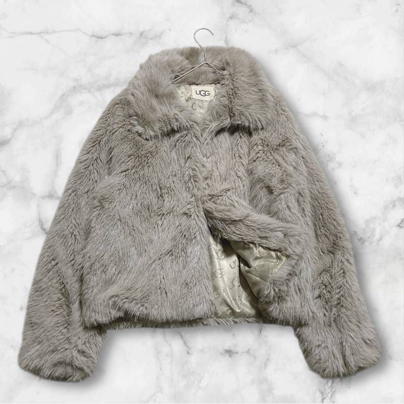 UGG アグ フェイクファーコート シャギー クロップド丈 裏地ロゴ グレー ボリューム 近年 レディース サイズM