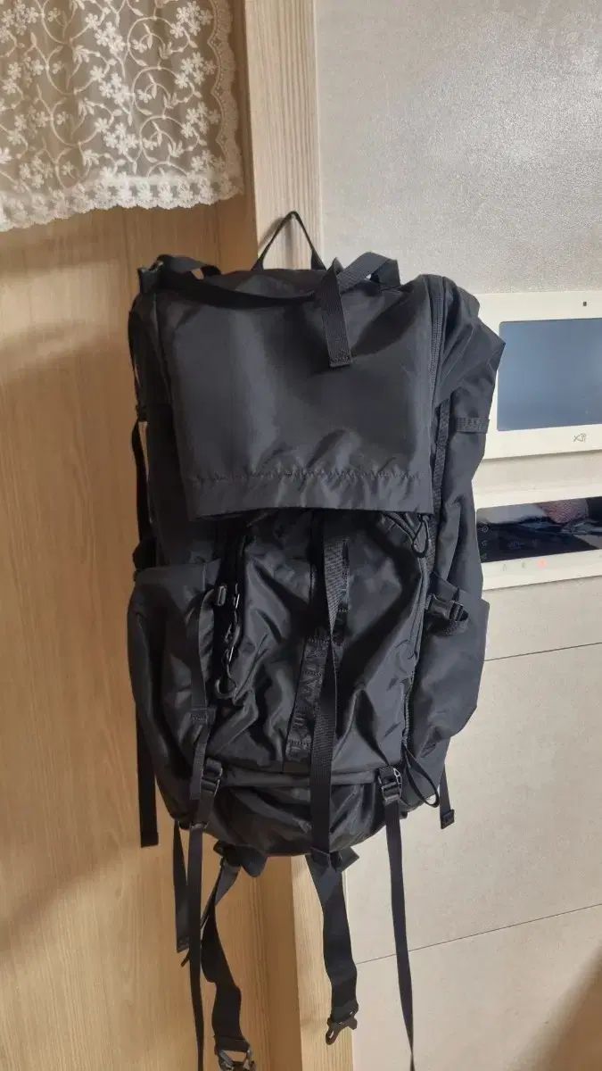 サミット バックパッキング 大容量 リュック オールブラック